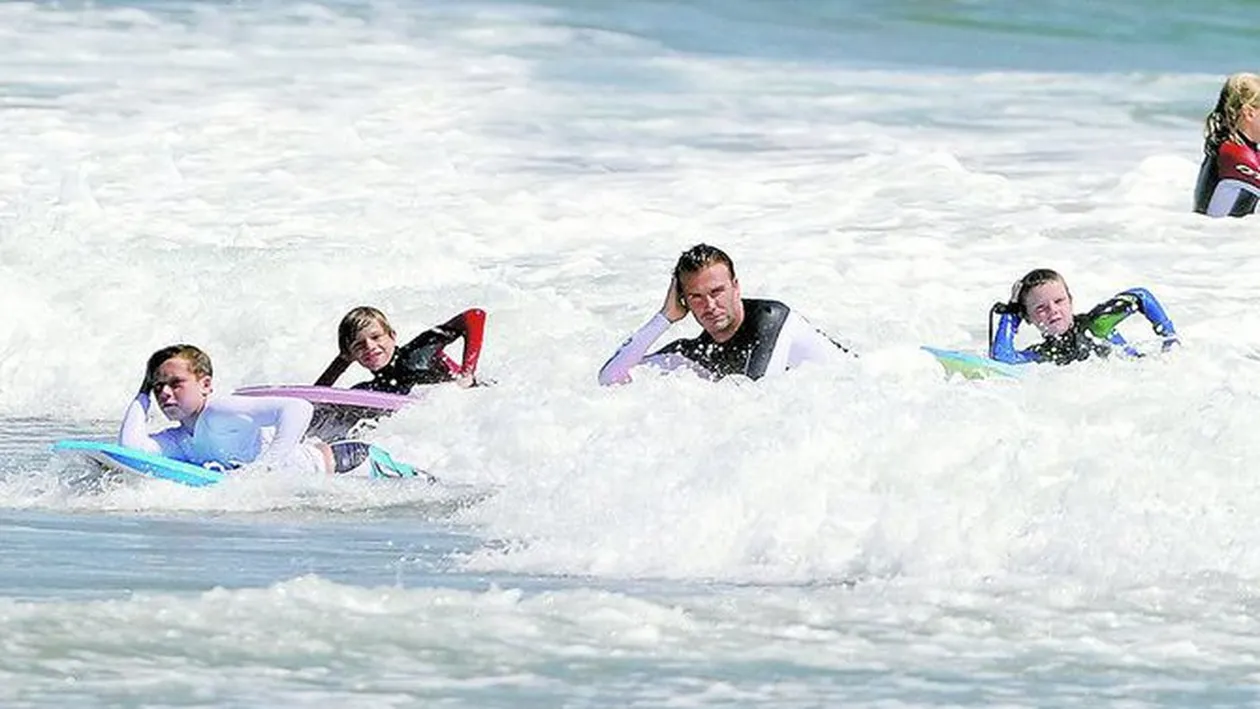 ...Beckhamii, surferi sincron