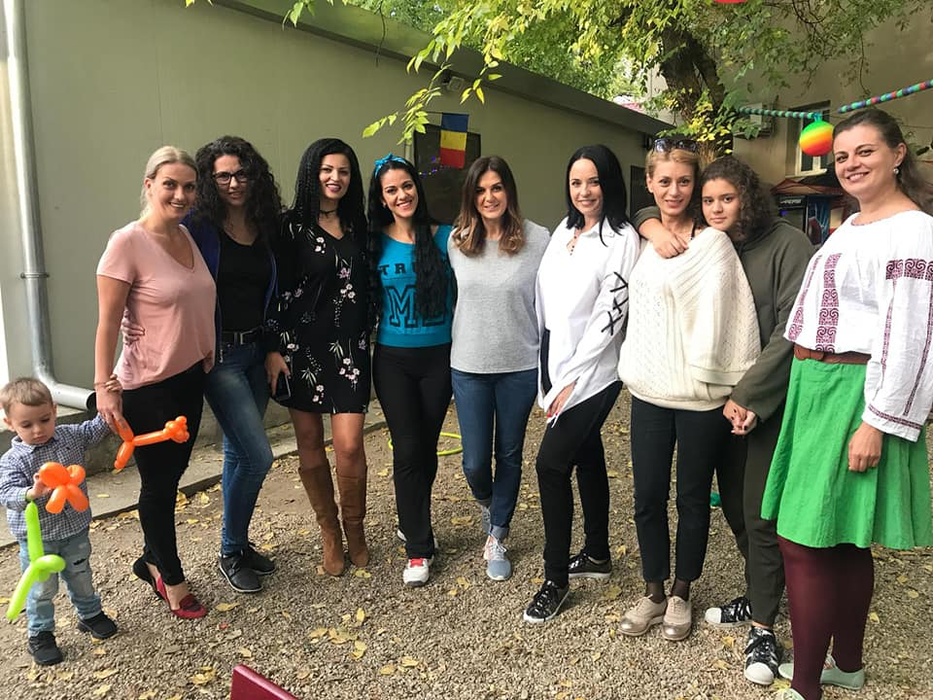 Surpriză în showbiz! Familia Monicăi Anghel se măreşte. Este însărcinată din nou