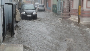 Cod portocaliu de inundaţii în 5 judeţe, până joi dimineaţa!