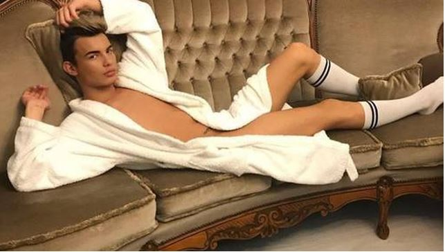 Scenariu șoc: a abandonat-o pe Cristina pentru ”Ken de România”! Eric de la ”Insula iubirii”,  în vacanță cu un transsexual?!