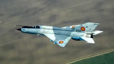 Un avion MIG 21 Lancer s-a prabusit la Campia Turzii! Pilotul si copilotul au decedat!