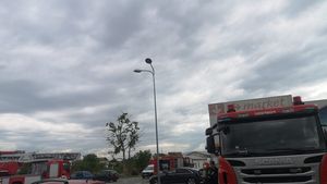 Panică la mallul din Alba Iulia. Pompierii au intervenit de urgență: ”Se procedează în continuare pentru...”