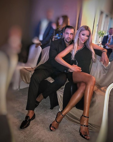 Alex Bodi, aroganță mai ceva ca un șeic! A fost filmat în timp ce încarcă 1,4 tone de lingouri cu aur într-un seif