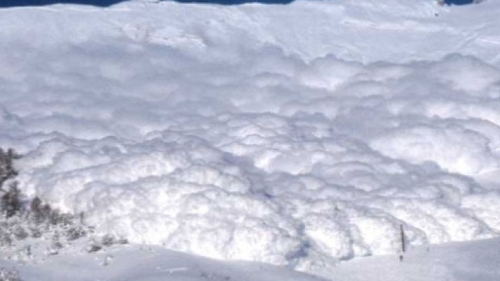 Zapada de doi centimetri la munte in plina vara