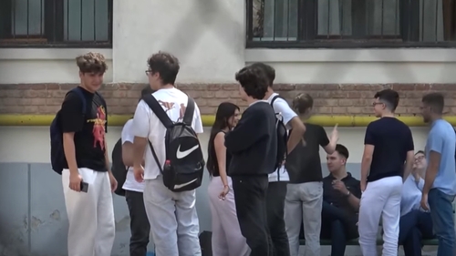 Singurul motiv pentru care tânărul din imagine vrea să promoveze Bacalaureatul 2025: „Doamne-ajută să mă fac...”