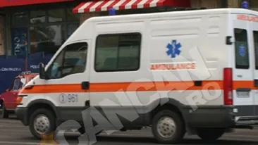 O tanara a ajuns la spital dupa ce a fost batuta de iubitul ei si s-a aruncat dintr-o masina