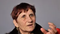 Mama Elodiei nu și-a mai văzut nepotul de ani buni: ”Poate cândva va veni și la noi, la mormântul mamei lui...”