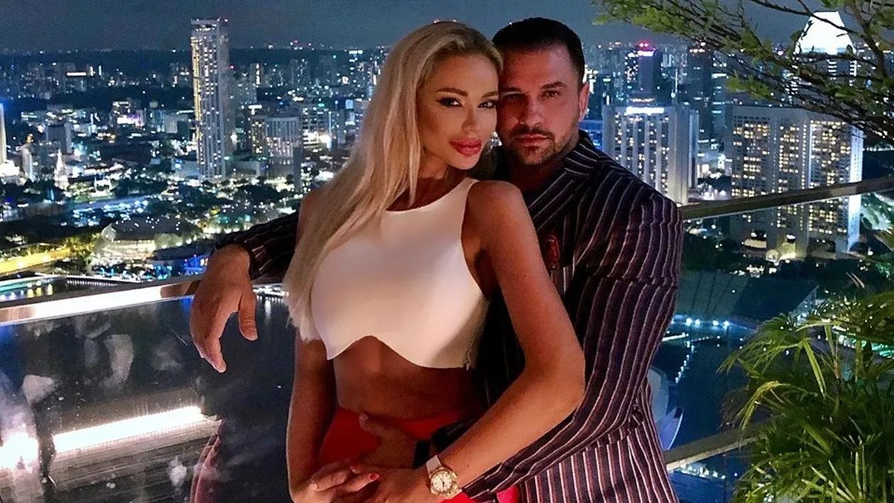 Bianca Drăgușanu, poză HOT în celebra piscină din Singapore. În ce poziție au fost surprinși blonda și iubitul ei