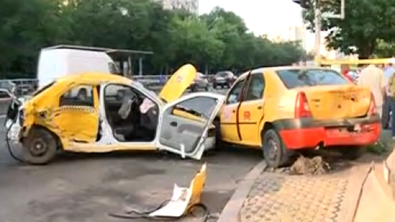 Accident grav in Capitala! Cinci masini au fost facute praf, iar soferul vinovat a fugit de la fata locului