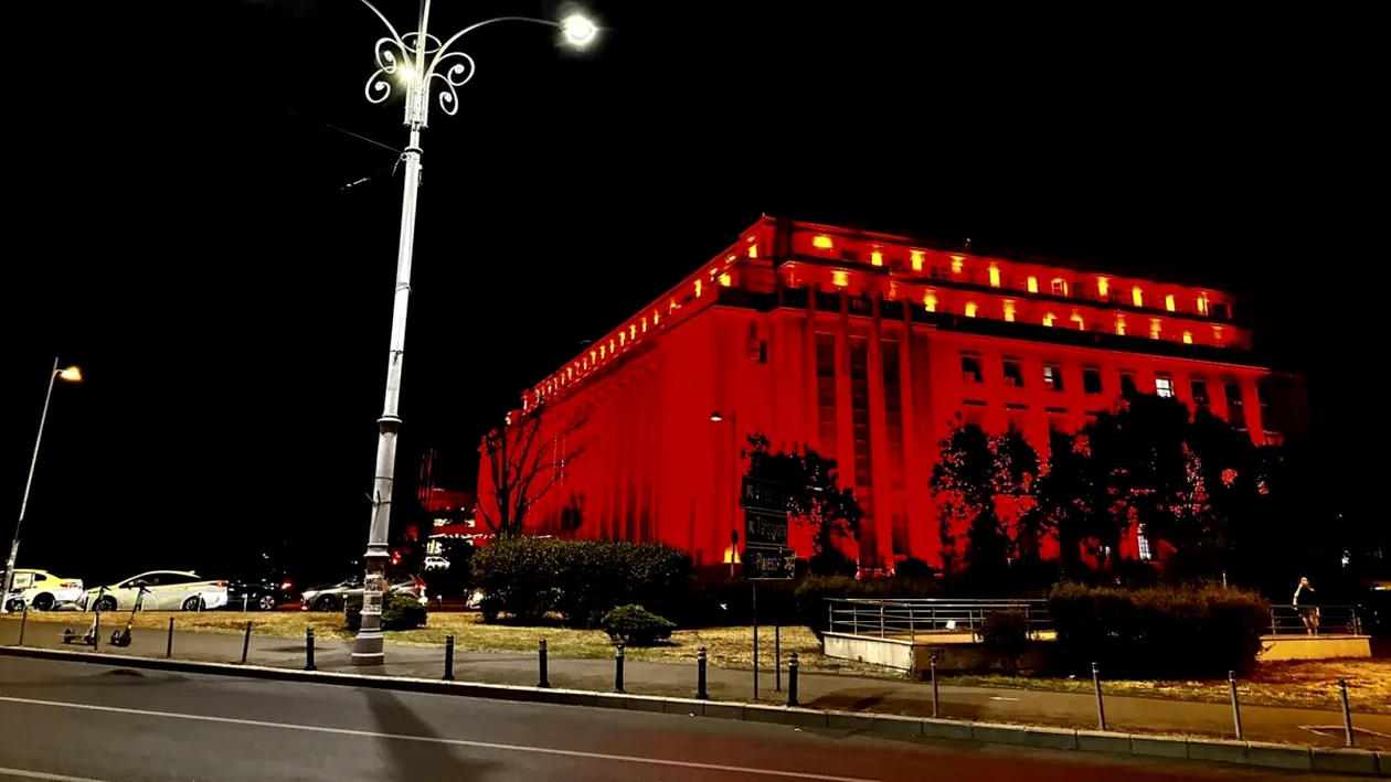 Palatul Victoria se iluminează în roșu pe 7 septembrie, concomitent cu eclipsa totală de Lună. Care este motivul