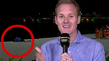 Reacţia fabuloasă a unui prezentator BBC când a văzut că un cuplu făcea sex pe plajă, în spatele lui: ”Cred că... ”