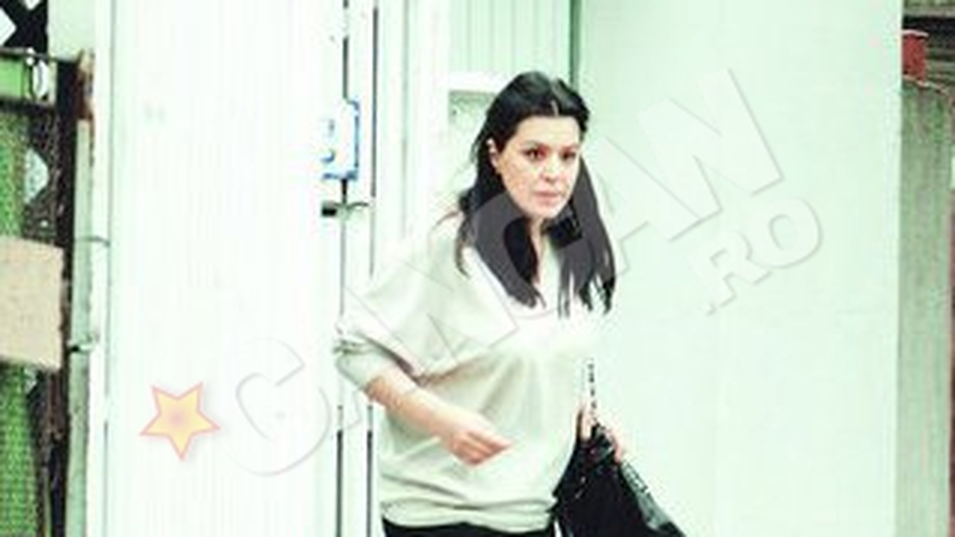 Simona Patruleasa vrea sa fie sigura ca are un bebe perfect sanatos! Si-a dus fetita la oftalmolog