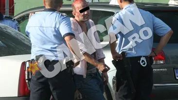 Bataie in fata unui club de pe litoral! Si-au impartit shoturi la bar, iar apoi pumni si picioare in fata clubului