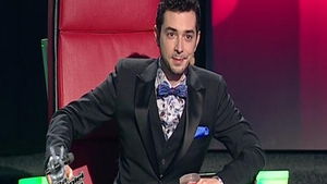 Lui Marius Moga i-a picat cu tronc o fata care seamana perfect cu Iulia Vantur