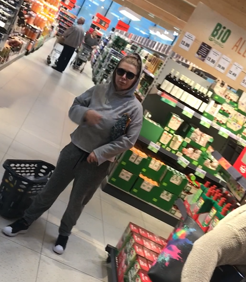 Jasmine, într-o ipostază în care nu a fost văzută prea des