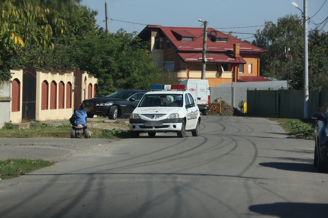 Clanul Duduienilor a blocat un cartier întreg și a convocat ”spuma” maneliștilor la priveghi