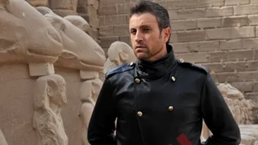 Catalin Botezatu, imbracat ca in videoclipul lui Lady GaGa