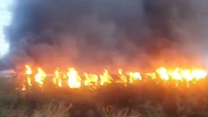 News alert! Un tren de călători, pe ruta Arad - Oradea, a fost mistuit de flăcări. Pasagerii au fost salvați într-o luptă contracronometru