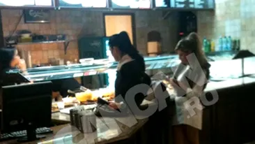 EXCLUSIV! Tonciu si Sanzi mananca noaptea de rup, prin malluri!