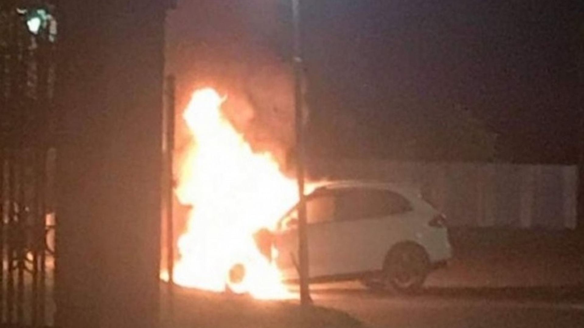 Un bărbat din Buzău, găsit carbonizat în mașină. Ce au aflat autoritățile despre victimă
