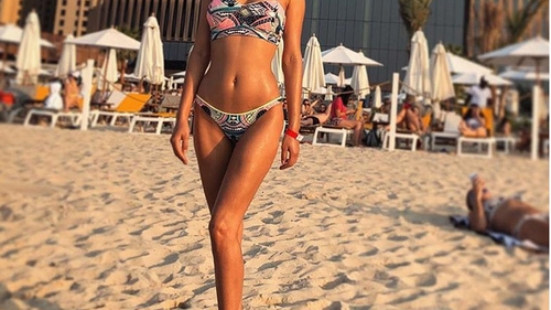 Temperaturile scad către zero, dar Mădălina Pamfile i-a încins pe toţi cu primele poze în costum de baie de la divorţ