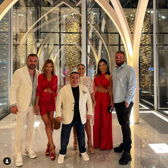 Luna trecută, Adi Minune și Cati Simionescu au fost în Dubai împreună cu două cupluri și s-au cazat la hotelul FIVE Palm Jumeirah © Instagram