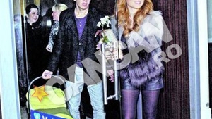 Elena Gheorghe se teme ca bebelusul ei sa nu se sufoce in somn. Verifica tot timpul daca mai respira