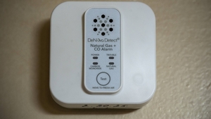 Cât costă un detector de gaze acum, în octombrie 2025. Sunt obligatorii în apartamente