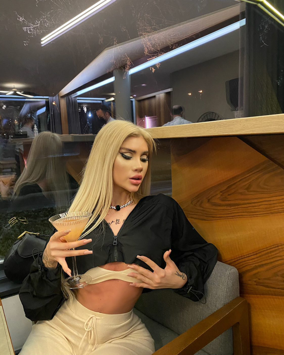 Chiar dacă titlulatura îi este de "influencer", rapperul spune despre "fosta-presupusă iubită" că este, de fapt, un "bad influencer" / (Sursa: Instagram)