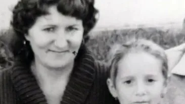 Ioana din Timișoara avea 12 ani când mama ei a fost ucisă la Revoluție. Cum arată acum, la 42 de ani și ce s-a întâmplat cu ea