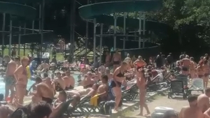 Aglomerație la Băile Herculane și în alte stațiuni. Turiștii au încălcat măsurile impuse de pandemie
