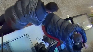 Cei mai "deștepți" hoți din Cluj. Ce au pățit acești doi tineri, după ce au încercat să fure din Iulius Mall