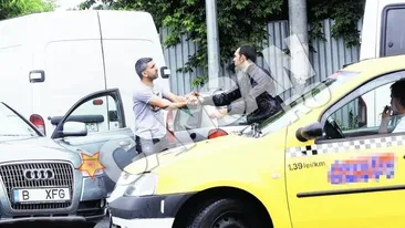 E foarte afectuos cu fostii stelisti! Palmele lui Mache au mers ca unse pe mainile lui Plesan