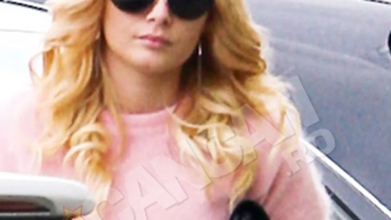 Copiata de iubita colegului ei de la Vocea Romaniei. Lori da tonul in moda la Pro TV