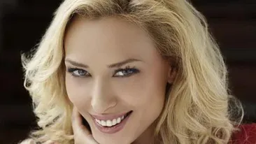 Iulia Vantur, cariera secreta de mamica! Vezi imaginile care demonstreaza ca e facuta pentru asta!