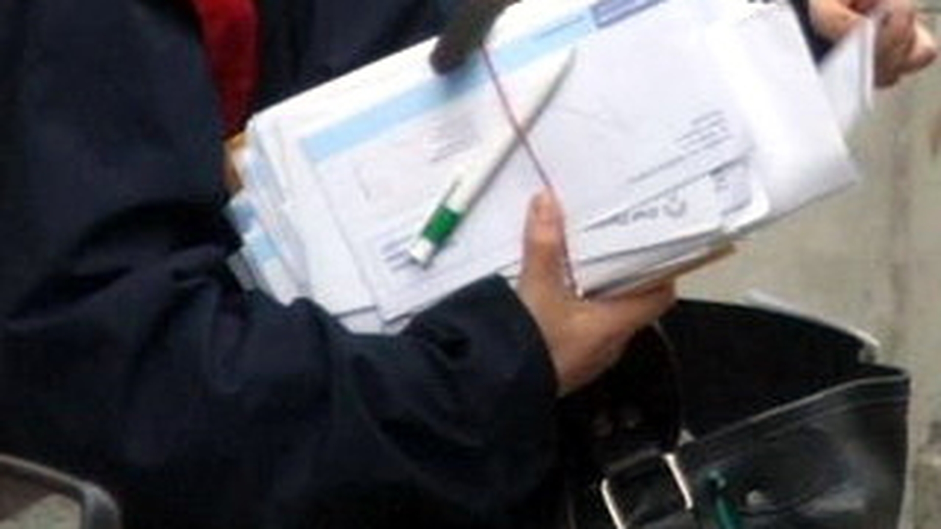 Un pusti de opt ani este cercetat pentru ca a furat banii unui postas