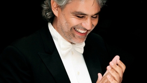 Andrea Bocelli vine in Romania! Celebrul artist va concerta in Piata Constitutiei