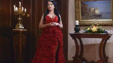 Andreea Mantea, sarut pasional cu unul dintre cei care vor sa o cucereasca! Admiratorii sunt scandalizati!