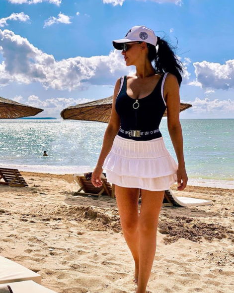 Lavinia Pîrva a devenit o bombă-sexy! Cum arată soția lui Ștefan Bănică Jr. în costum de baie, după ce a slabit 30 de kilograme