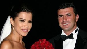 Cum îşi probează SIMONA PĂTRULEASA dragostea faţă de SABIN: şi-a asortat costumul de baie cu... slipul soţului!