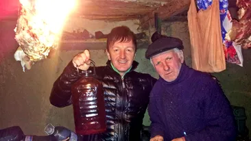 Aurel Moldoveanu ia bataie de la tatal lui si acum, la 45 de ani: Ma altoieste cand beau un pahar in plus!