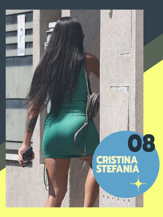 TOP 40 vedete în ipostaze rare! Mai provocator de atât nu se poate. Delia, Anna Lesko şi Ramona Olaru au pus pe jar imaginaţia bărbaţilor în rochiţe mini, mulate, chiar şi nemachiate 