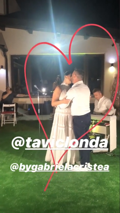 Gabriela Cristea a surprins și cu a doua rochie de mireasă! A îmbrăcat una transparentă și i s-a văzut lenjeria intimă