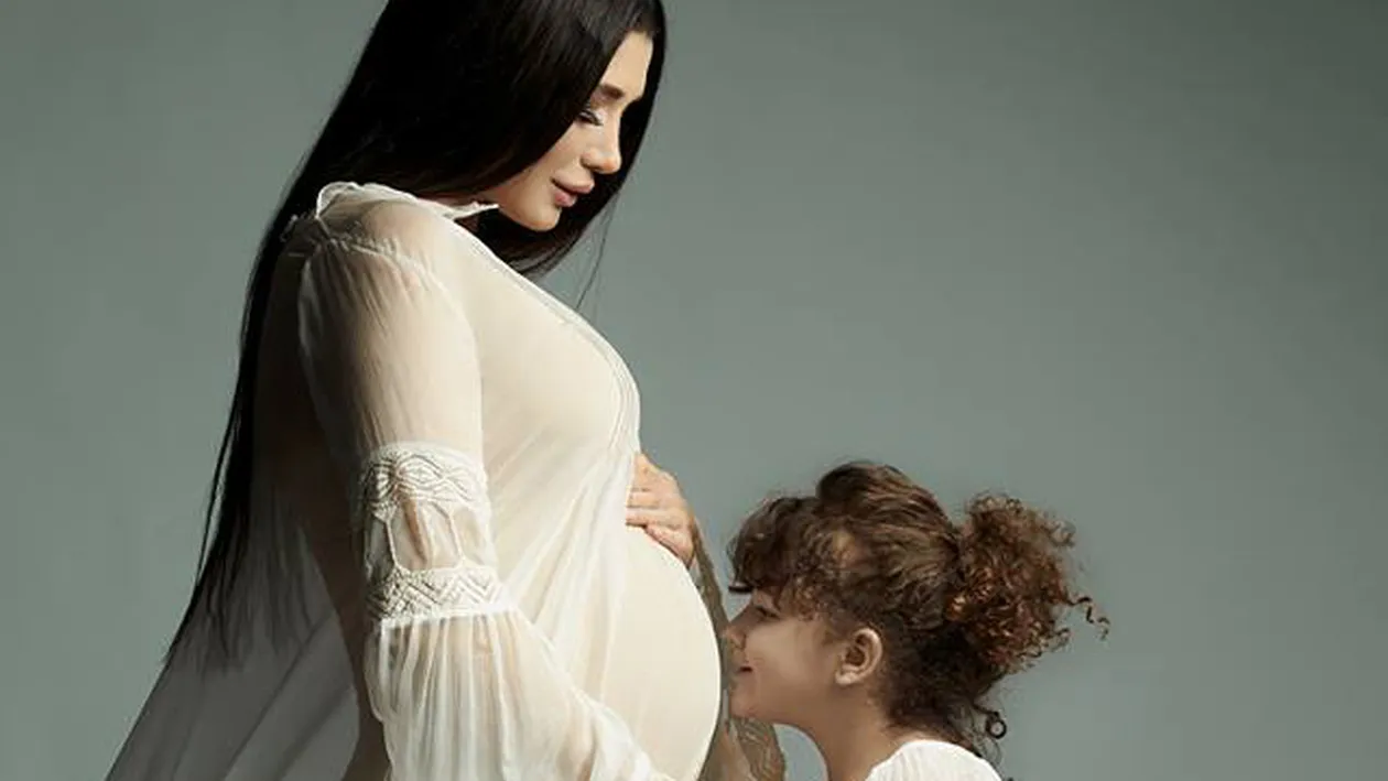 Elena Băsescu a împlinit 38 de ani! Ce dorință și-a pus de ziua ei