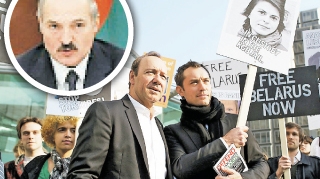 Kevin Spacey si Jude Law au protestat contra ultimului dictator din Europa