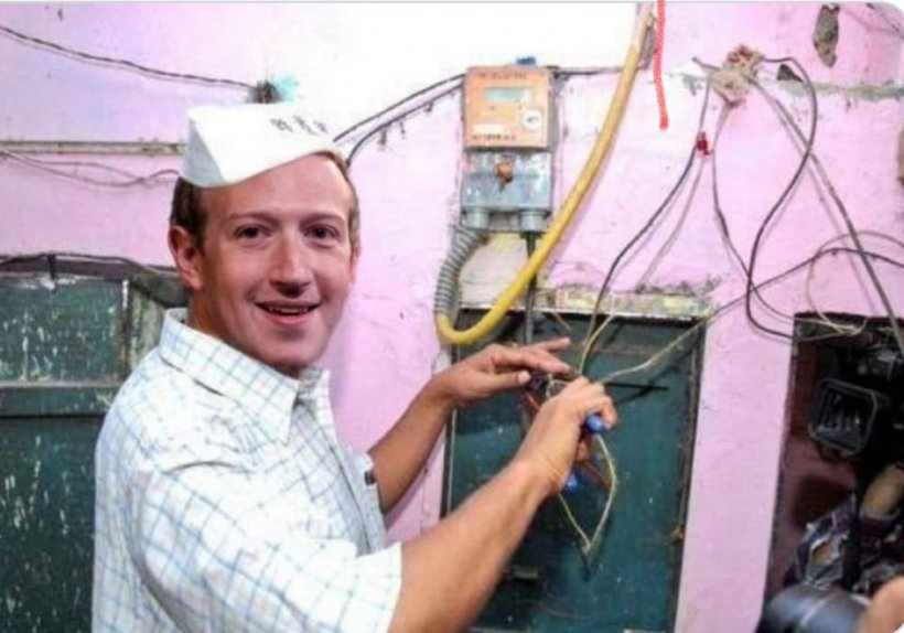 Internauții au fost puși pe glume după ce aplicațiile Facebook, WhatsApp și Instagram nu au mai funcționat. Iată cele mai tari meme-uri