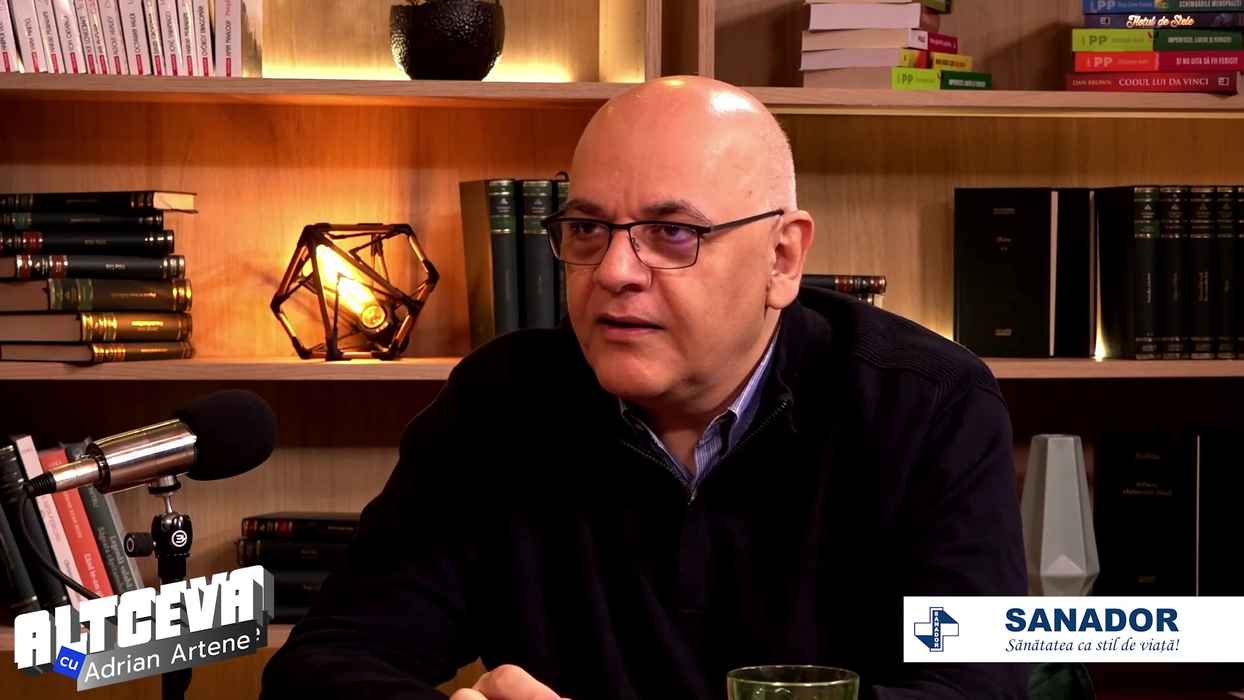 Raed Arafat a reușit să-și facă timp și să fie invitat de marcă al podcastului „ALTCEVA”  cu Adrian Artene" (Sursă foto: captură video)