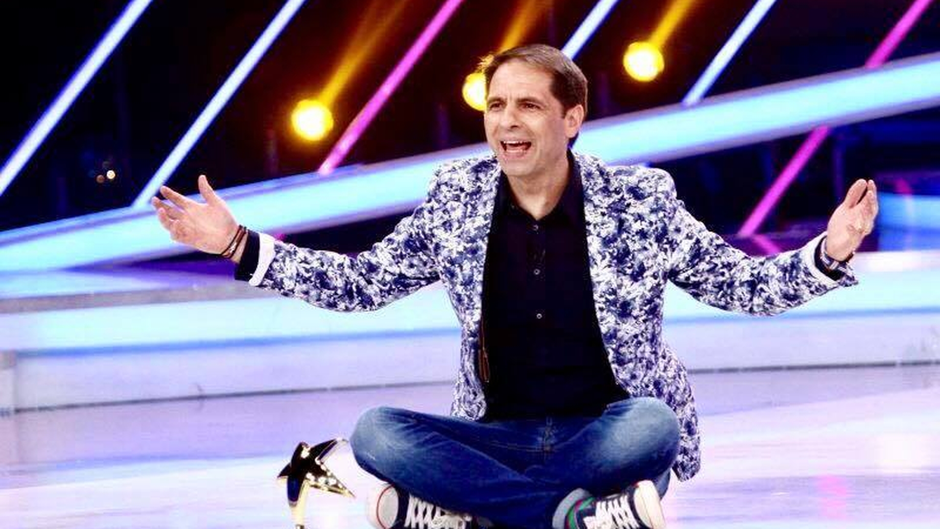 Sumă colosală, plătită de televiziuni pentru a transmite meciurile europene în România, dar rezultate 0! Dan Negru, replici acide: ”N-ai ce să faci cu 11 saci de cartofi!”