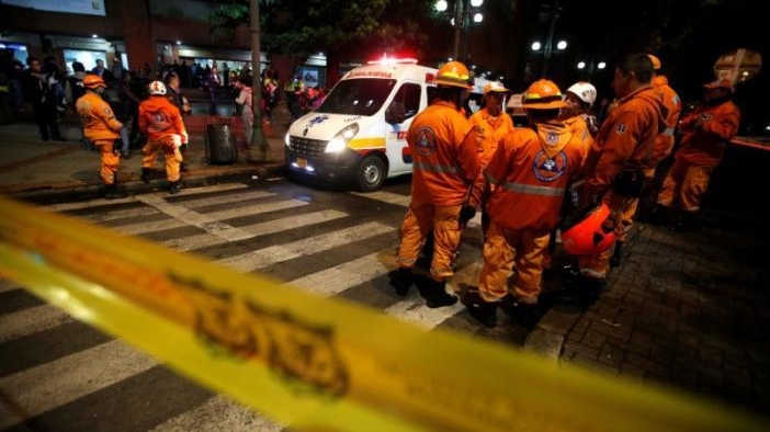 Mai multe persoane au murit într-o explozie dintr-un centru comercial!  Oamenii erau veniţi să cumpere cadouri 