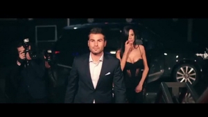 Adi Mutu, VEDETA videoclipului semnat de Snoop Dogg! Briliantul fumeaza trabuc si e inconjurat de super femei! VIDEO